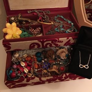 Jewelry Box With Jewelry